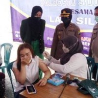 P{olresta Sidoarjo saat menggelat vaksinasi covid-19. P{olresta Sidoarjo saat menggelat vaksinasi covid-19.
